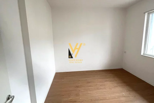 JEPET ZYRE 56 M2 ME QERA TE UNIVERS CITY 380 EURO