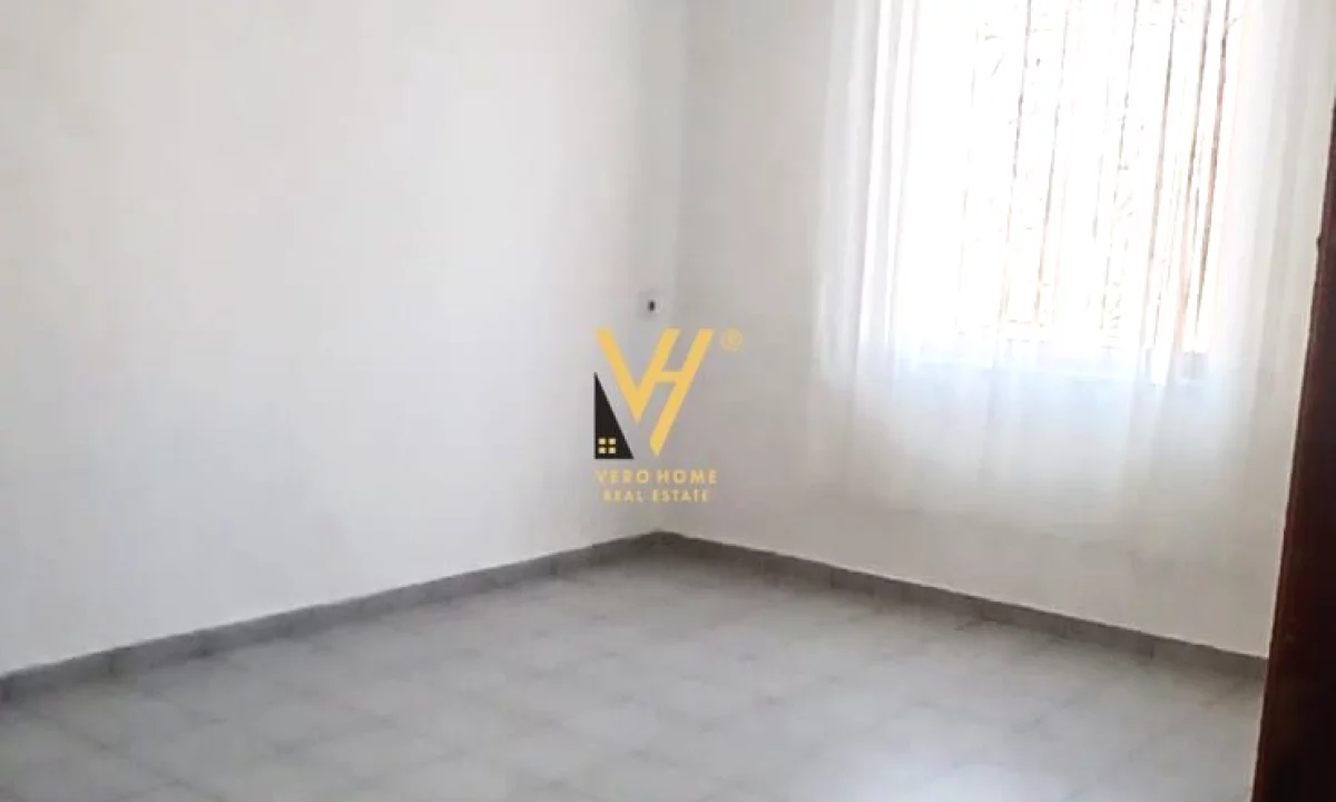 Shtepi me qera Apartament ne Tirane, 1+1, Mobilimi Bosh, pa mobiluar, Pagesa 60,000  Leke.